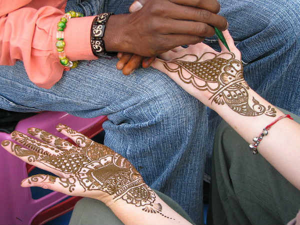 Tips To Make Mehndi Last Longer Tips To Make Mehndi Last Longer