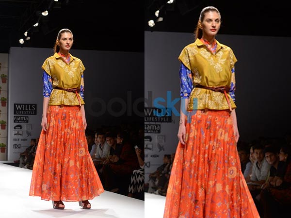 फ्रिल्‍ल स्‍कर्ट