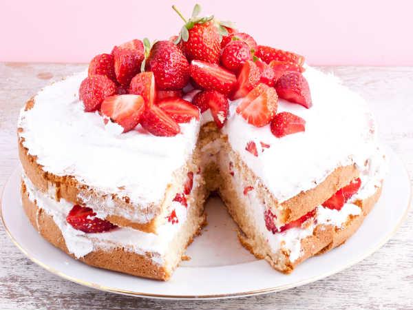 <a href=/recipes/desserts/dessert-strawberry-almond-shortcak-003549.htmltarget=