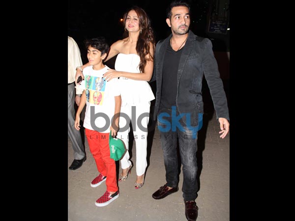 मास में अमृता अरोड़ा 