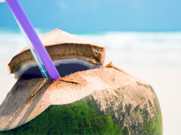  नारियल पानी