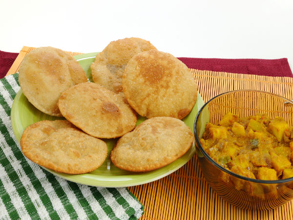 Navratri Recipe Singhare Ki Poori 