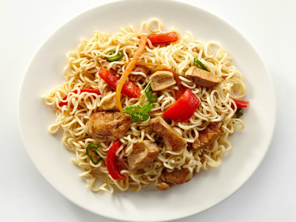 Chicken Hakka Noodles Recipe
