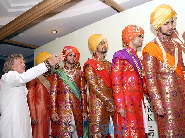 ICW 2014: Rohit Bal's Collection Is Mesmerizing