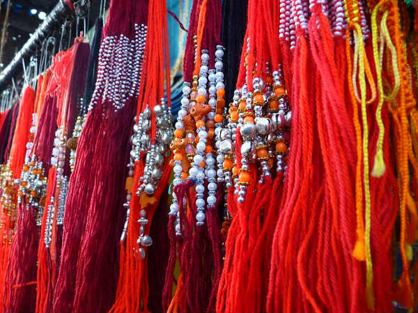 राखी का ऐतिहासिक उल्लेख