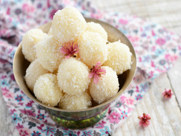  <a href=/recipes/sweets/nariyal-laddoo-recipe-sweets-aid0204.html target=
