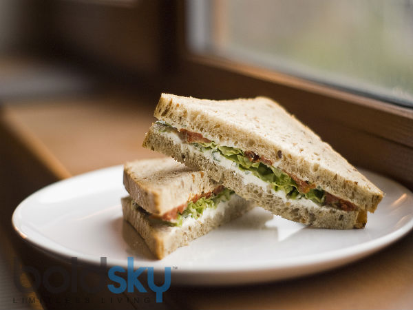 Quick Capsicum Sandwich For Breakfast