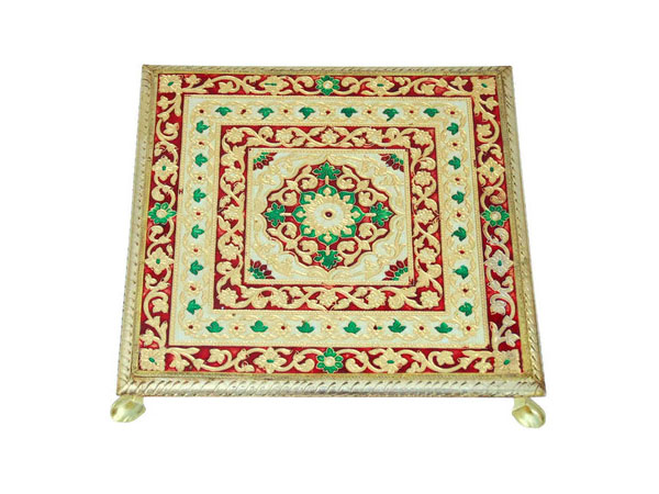 डिजाइनर चौकी