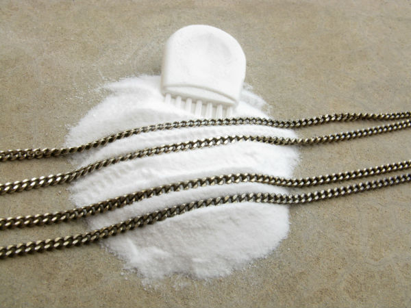 आभूषणों को पॉलिश करें आभूषणों को पॉलिश करें