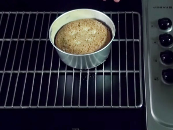 Christmas Special: Simple Eggless Cake Recipe Without Oven