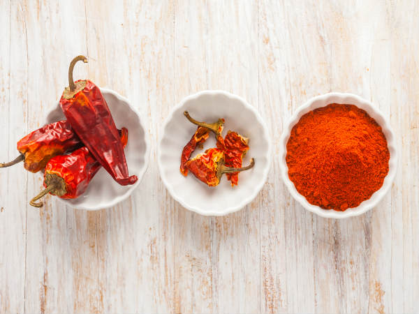 2 गर्भावस्था में मसालेदार व चटपटे व्यंजनों का सेवन ना करें