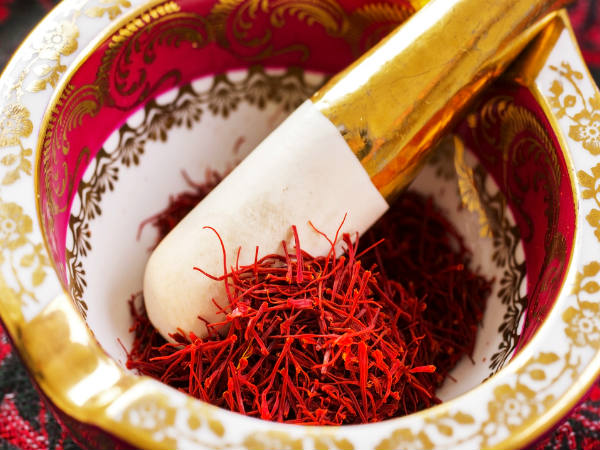 5. चंदन का उबटन