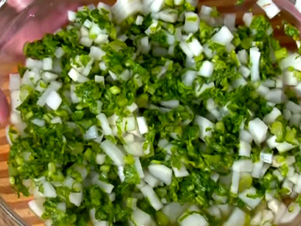 Quick & Easy Mooli Ka Saag Recipe