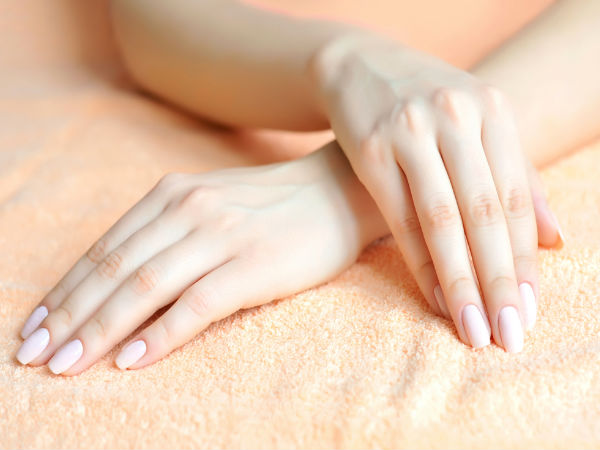 नाखूनों का पीलापन नाखूनों का पीलापन