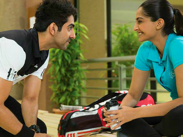 2. उसके खेलों में रूचि लें: