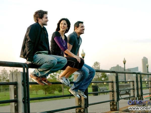 वह आपको अपने खास दोस्‍तों से मिलवाएगा