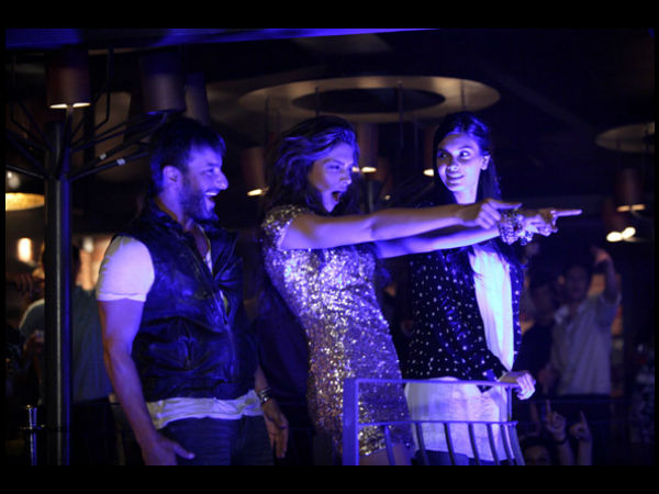 वो आपके दोस्‍तों से दोस्‍ती करेंगा