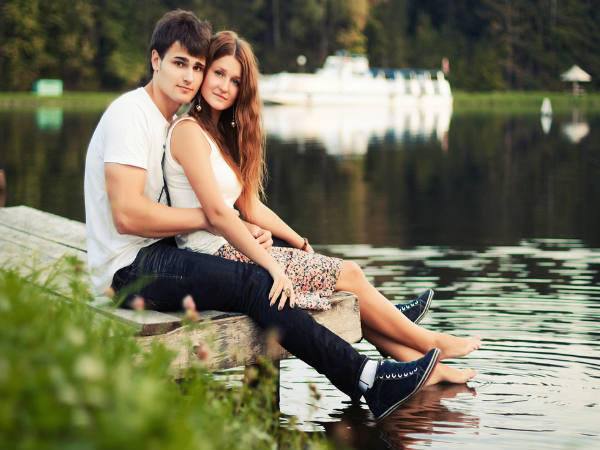 आपको अगर फुटबॉल मैच देखना है तो उसे पार्क में क्यों ले जाते हो 