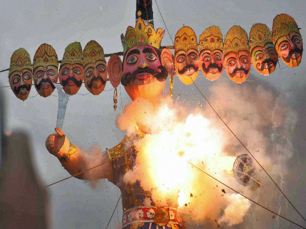  Why and how Dussehra is celebrated?3 