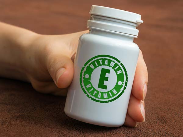 नारियल का तेल + विटामिन ई