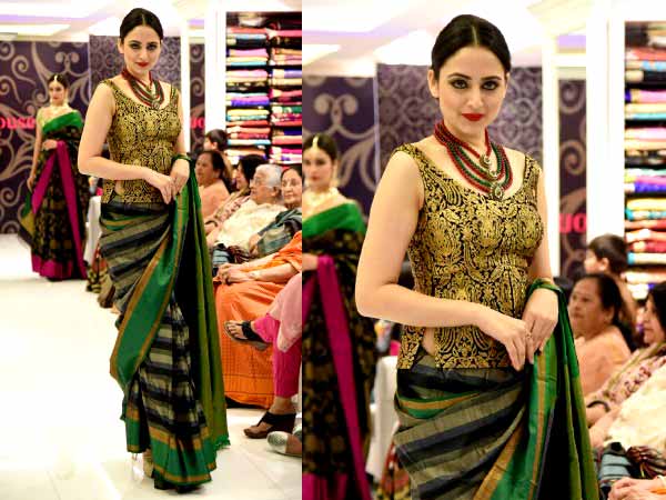 ब्‍यूटीफुल ग्रीन साड़ी में ज़ोया अफरोज