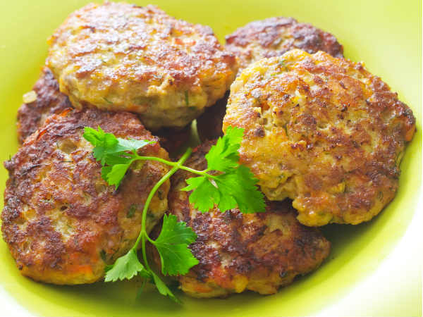 बडी ही टेस्‍टी है ये फिश कटलेट