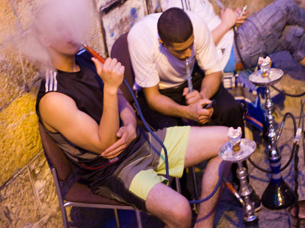 मिथक 5: हुक्‍का पीने की लत नहीं लग सकती 