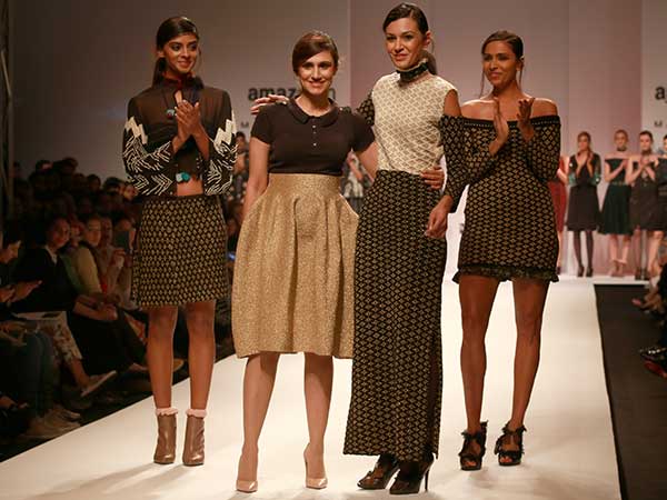  रीना ढाका ने बुनाई को दिया नया अंदाज