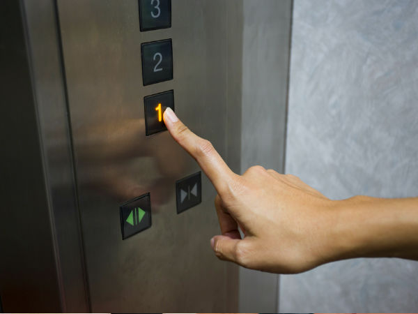 लिफ्ट की जगह सीढियां चढ़ें