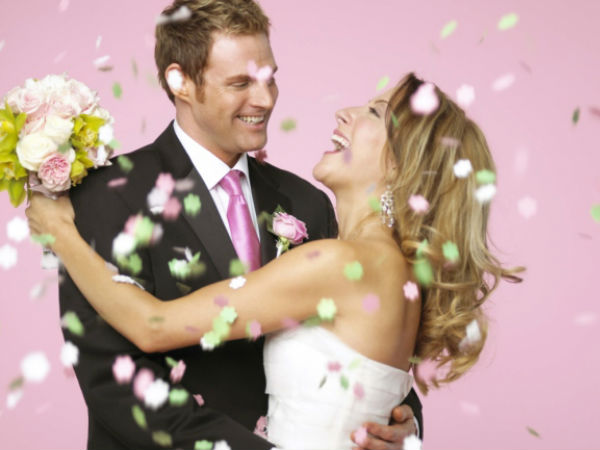 2. फूल दें: 