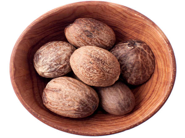 जायफल और दूध 