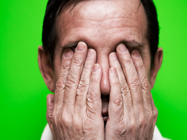 3. कम दिखना: 3. कम दिखना: