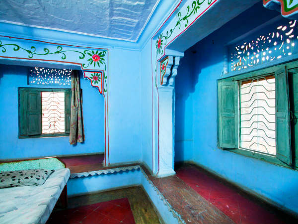 1 घर की पेंटिंग कराएँ