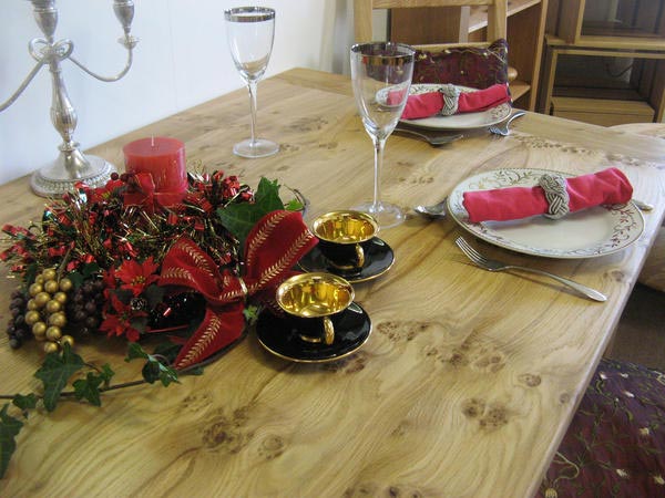 1. डिज़ाइनर सेंटरपीस खरीदें: 