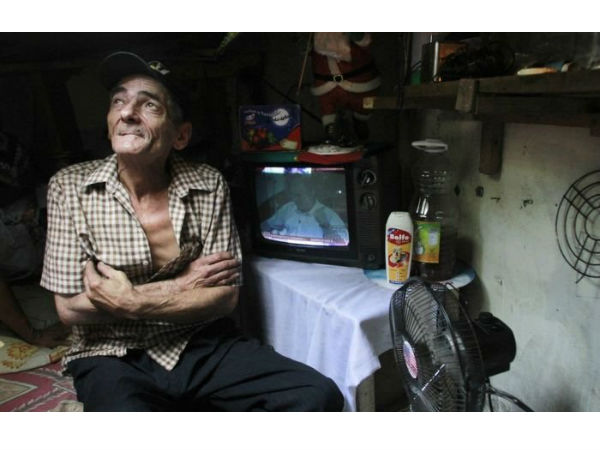 दुनिया बन गई कठिन -