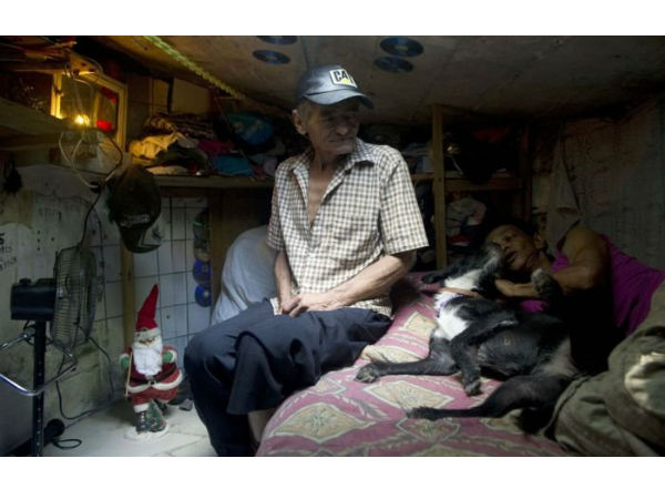 छोटा सा सीवर बना नन्‍हा सा घर-