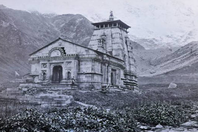 मंदिर का निर्माण : 