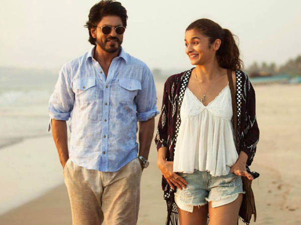  6. जब वो आपकी बात को ध्यान से सुनती हैं