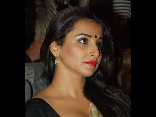 10. ब्‍लश: 