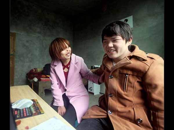 वह लिन से एक सोशल साइट पर मिली