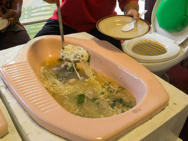  कहां है ये रेस्‍ट्रॉन्‍ट 