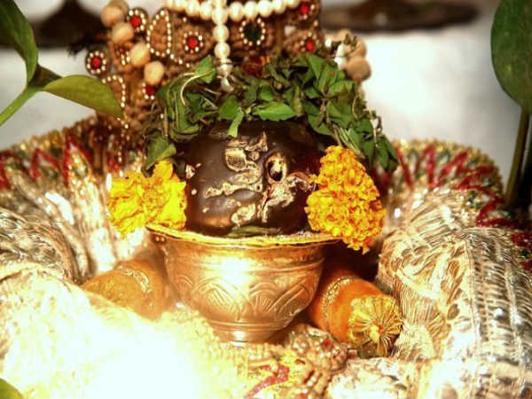  1. शिवलिंग या शालीग्राम - 