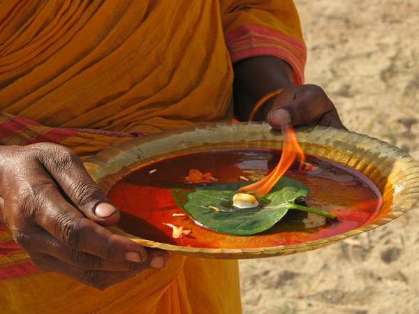 पूजा करने से देवी देवता होते हैं खुश पूजा करने से देवी देवता होते हैं खुश