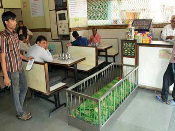 कभी था टी स्टॉल कभी था टी स्टॉल