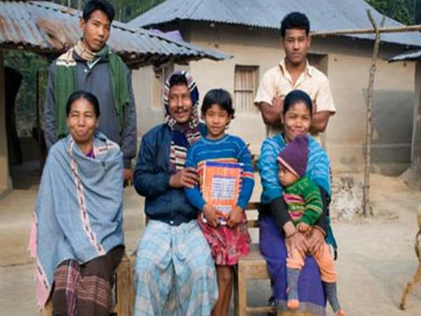 अब टूट रहीं है परम्परा अब टूट रहीं है परम्परा