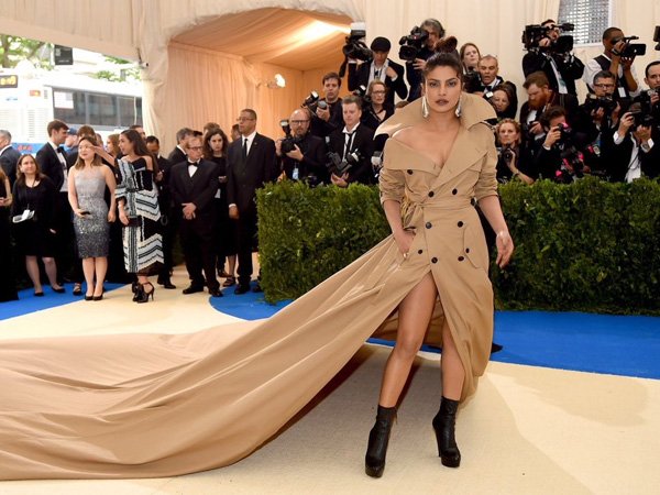 Priyanka Walks The Red Carpet At Met Gala Awards1 