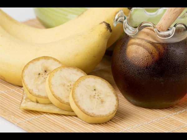 ग्लोइंग त्वचा के लिए केले और शहद का फेस मास्कर ग्लोइंग त्वचा के लिए केले और शहद का फेस मास्कर
