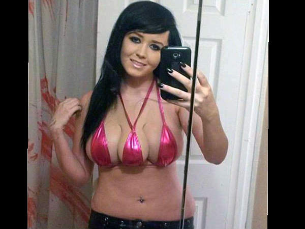 जैसमीन ट्रिडेविल,तीन बूब्‍स वाली 