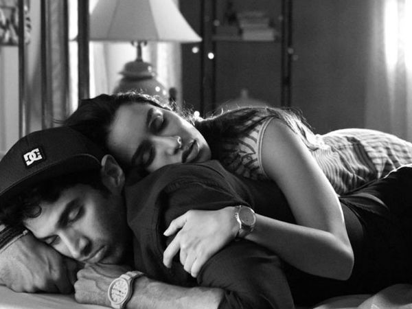  उन्हें दे स्पेशल मसाज