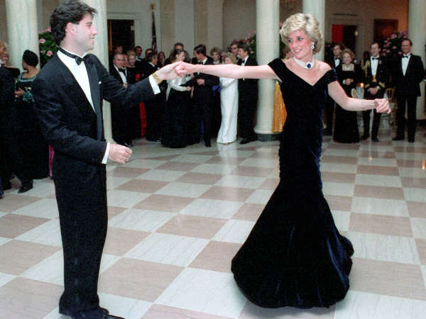  प्रिसेंस डायना का द ट्रवोल्‍टा फ्रॉक 